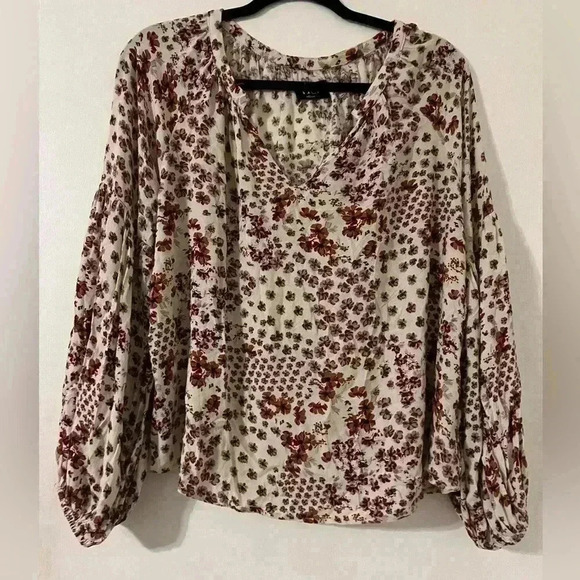 Vici Tops - Vici bohemian top size Medium (J143)